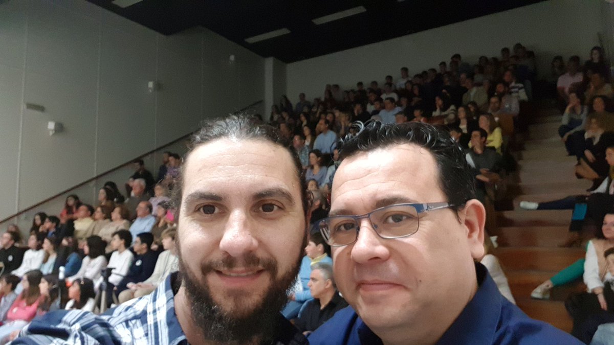 PacoRivero_'s tweet photo. ¡Una pasada! Hoy en #Sevilla presentando @CampusPromete de la mano de la gran #TeresaFernándezReyes de @CentroCadis y su ¡equipazo! Y además compartiendo con personas como mi querido #ManuelLuque tan importantes para mi en mi en este nuevo camino que inicié hace ya 10 años 😎 https://t.co/0d2TBsut0S