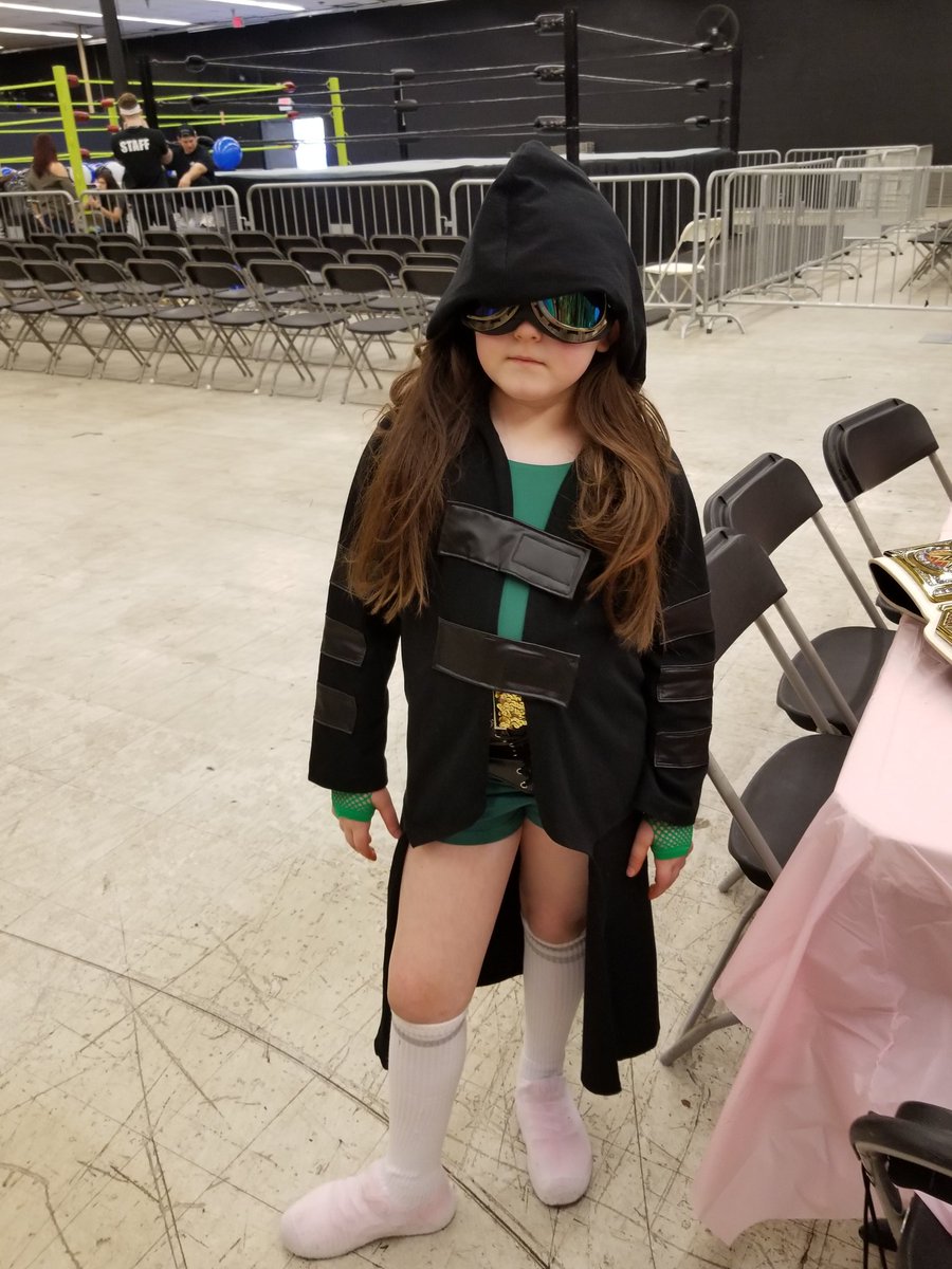 megcreamer6's tweet photo. When your daughter wants a WWE 8th birthday party and wants to be Becky Lynch...you do it!! @BeckyLynchWWE https://t.co/bgUGz94rkI