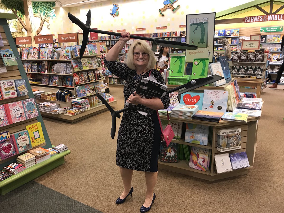Tuckerpta On Twitter Barnes And Noble Samuel Tucker Es Book Fair