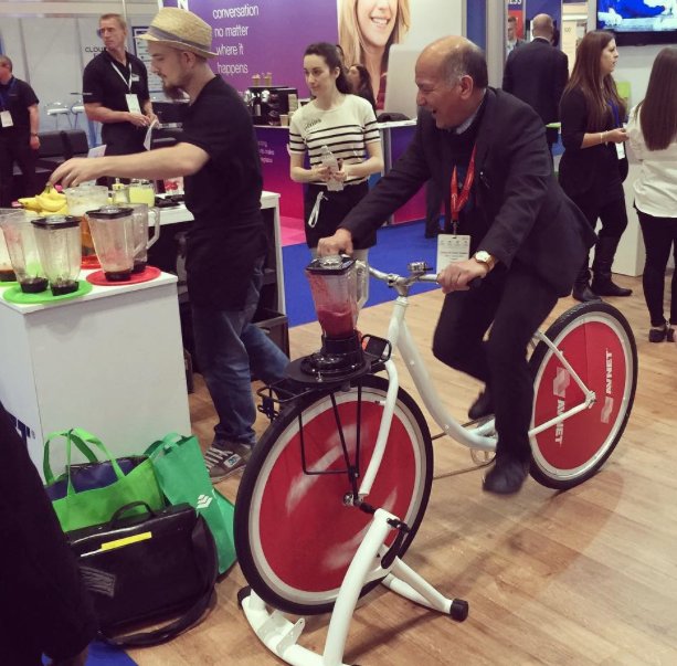 HsvMeetings's tweet photo. 16 Health Conscious Event Ideas - https://t.co/EhmoTOUd4P via @EventMB We like the smoothie bike! #eventprofs #meetingprofs #healthyevents https://t.co/gtTQT0OJau