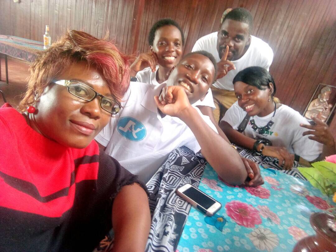 NgobeuC's tweet photo. Just a branch of YALI team Yaoundé. We hope to continue in this life to impact the young generation who are looking up to us. #YALIteamleaders https://t.co/6VAey6EvaC