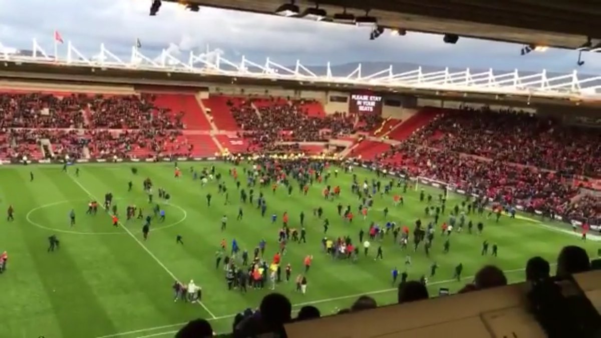 _neil95's tweet photo. Can we have a fanbase-wide agreement that no Derby County fan is going to run on the pitch if we secure a play off place next Sunday? Let’s try to not embarrass ourselves, guys. #dcfc #dcfcfans https://t.co/vwG4kmNgTn