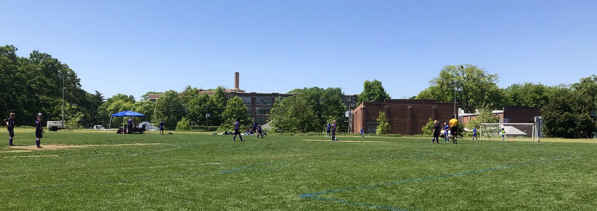 danafowlenews's tweet photo. The sun is STILL out. #springmiracle https://t.co/rMUvHxsl1v