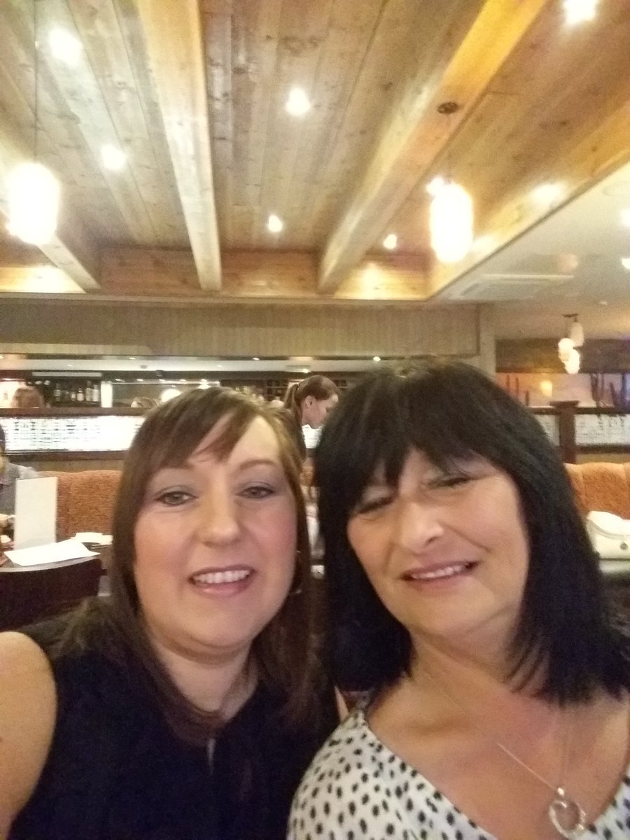 clairewaddy83's tweet photo. Out with the mum #hendue https://t.co/0bzuKmNuVp