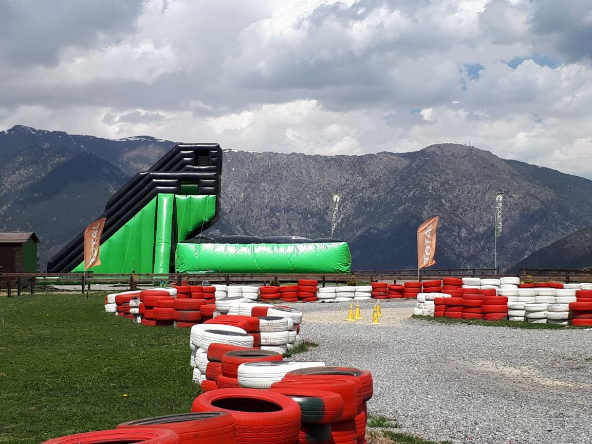 naturland_and's tweet photo. Si avui no has fet un XtremJump, t’esperem demà!!! 🤸🏻♀️Aquest dissabte hem engegat temporada d’estiu amb un munt d’activitats! 🎢🏹🥅 Ens veiem demà diumenge! 🔝 👍🏻 #Naturlandia #aventura #Andorra #springinandorra #visitandorra #salta #jump https://t.co/vBWmKfwaV9