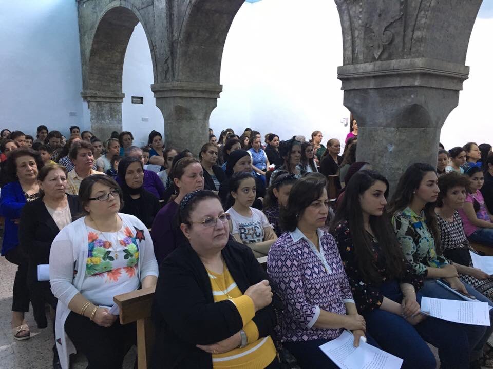 Don_Lazzara's tweet photo. #Iraq: Nella città di #Karemlash nella #Pianadininive, i #Caldei celebrano la Messa in onore del Santo patrono. Delle 14 grandi città nella #PianuradiNinive, 11 sono cristiane, 9 sono #CaldeeCristiane e 3 sono #SiriacoCristiane. @iraqschristians @acs_italia https://t.co/6hVWH1ZAw7
