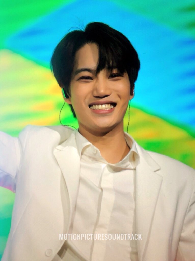 niniarchive88's tweet photo. HES SO PRECIOUS!!!!!!!!! https://t.co/PGvgckR3PS