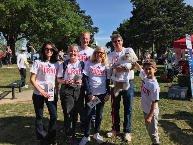 TurnerForTX's tweet photo. What a perfect morning for Run the Highlands, put on by the @lhjwleague! They did an amazing job. Thanks to all of our volunteers (including Cody the dog). We had a great time at this fine neighborhood event! #runthehighlands https://t.co/BJLD8EOcsE