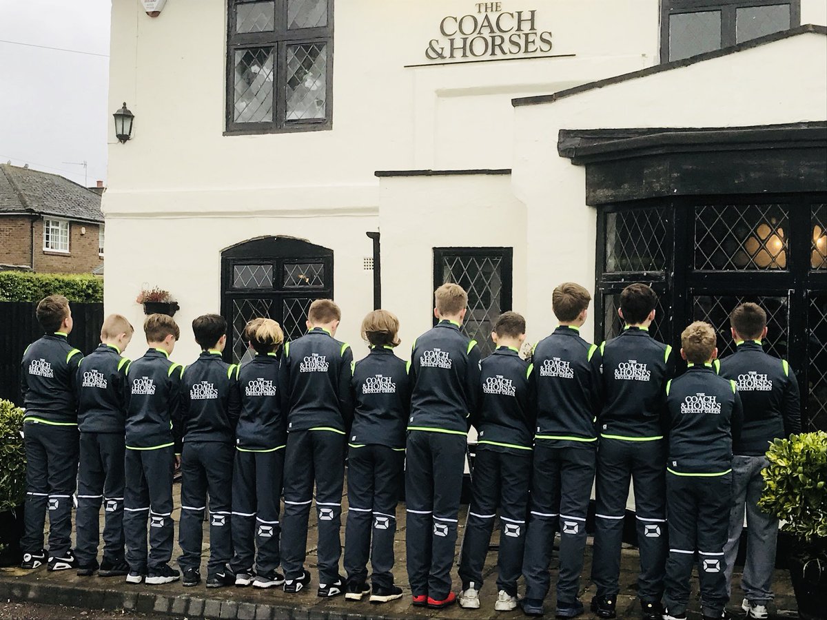 Massive thank you to <a href="/coachcroxley/">The Coach and Horses</a> from all the boys of Croxley Green FC U12’s. Sponsored kit for our upcoming tour of Bournemouth #grassrootsfootball #croxleygreenfc #coachandhorsescroxley