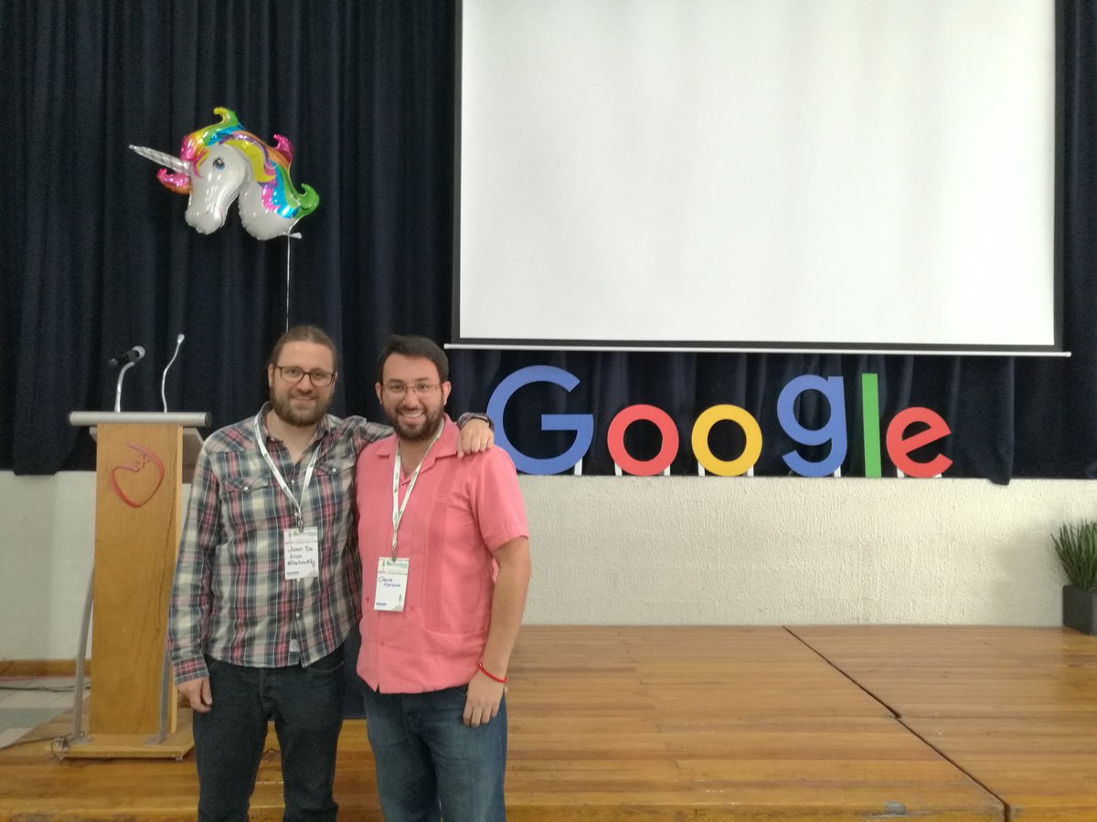 ozkrmndz30's tweet photo. Con @DeLucaEd hasta ahora el mejor en la Summit Sur 2018 #edtechteam #SoyModerno #SoyGigante @EdTechTeamMex https://t.co/QUHVOA17Mp