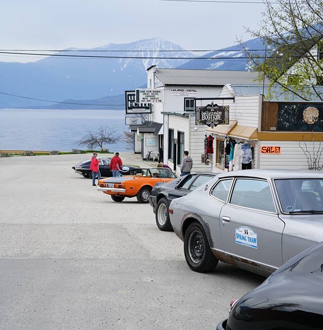 ecliptic6's tweet photo. Coffee klatsch, Nakusp Spring Thaw 2018
#drivetastefully #carculture #drive4adventure #classiccar #classiccars #hagertyspringthaw #rally #ccarally #ST2018 @classiccaradv #datsunfairlady #fiatspider #porsche356 #240z https://t.co/W3wOTJhv5y