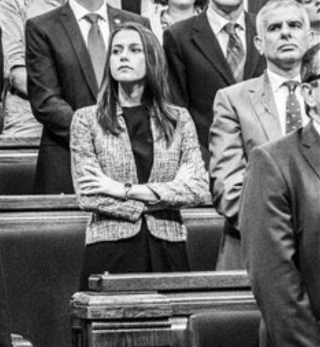 Dos imatges juntes s'entenen millor:

La presidenta de "tots" els catalans