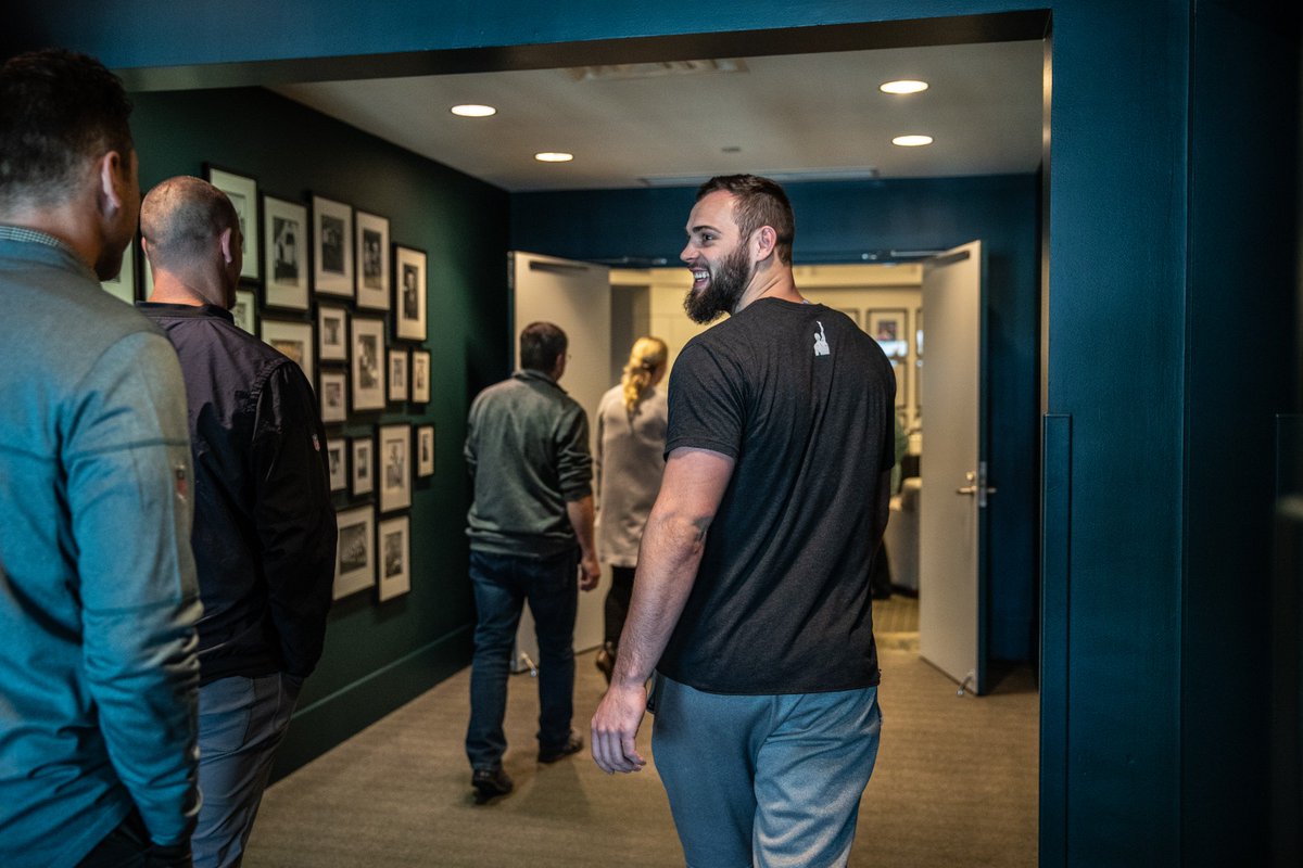 Eagles tweet picture