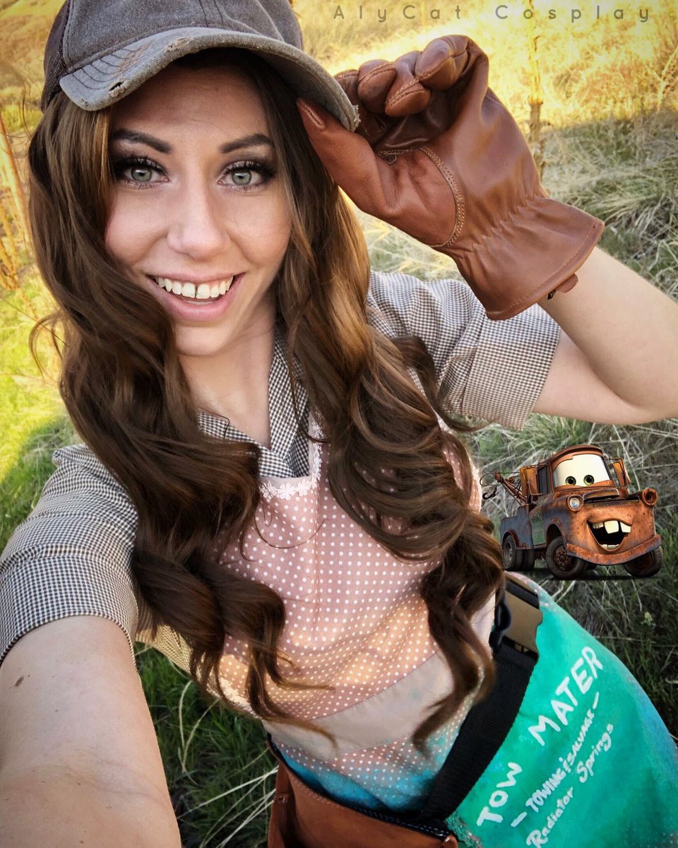 AlyCat_Cosplay's tweet photo. Having fun as Mater, my favorite character from Cars! @pixarcars @DapperDay #dapperday2018 #springdapperday @TheDisneyBlog @DisneyParks https://t.co/aFmd5rJy86