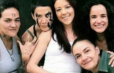 #FotoRecuerdo La Primerísima Gran Actriz <a href="/ElviraMonsell/">Elvira Monsell</a> Con <a href="/FernandaCGA/">Fernanda Castillo</a> <a href="/_MCFelix_/">Ma del Carmen Félix</a> Y Más! Súper Serie #EnemigoÍntimo Últimos Capítulos #Imperdible Por <a href="/Telemundo/">Telemundo</a> <a href="/horadlanovela/">La Hora de la Novela</a> <a href="/superfan33/">Tania Azevedo</a> <a href="/isitaymeme/">Isawissex</a> <a href="/senora_tv/">SeñoraTv</a> <a href="/detlnovelas1/">detlnovelas 🌎</a> <a href="/StellaFernndez9/">Stella Fernández 🇦🇷</a> <a href="/maxwoodside/">Maxine Woodside</a>