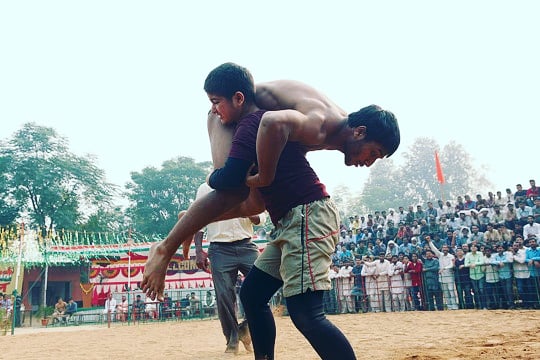 [영화 - 당갈] 재미와 감동이 있고, 음악도 좋고, 실감나는 레슬링 장면과 실화라서 더 공감되는 매우 잘 만든, 여성인권 신장을 위한 인도의 스포츠...