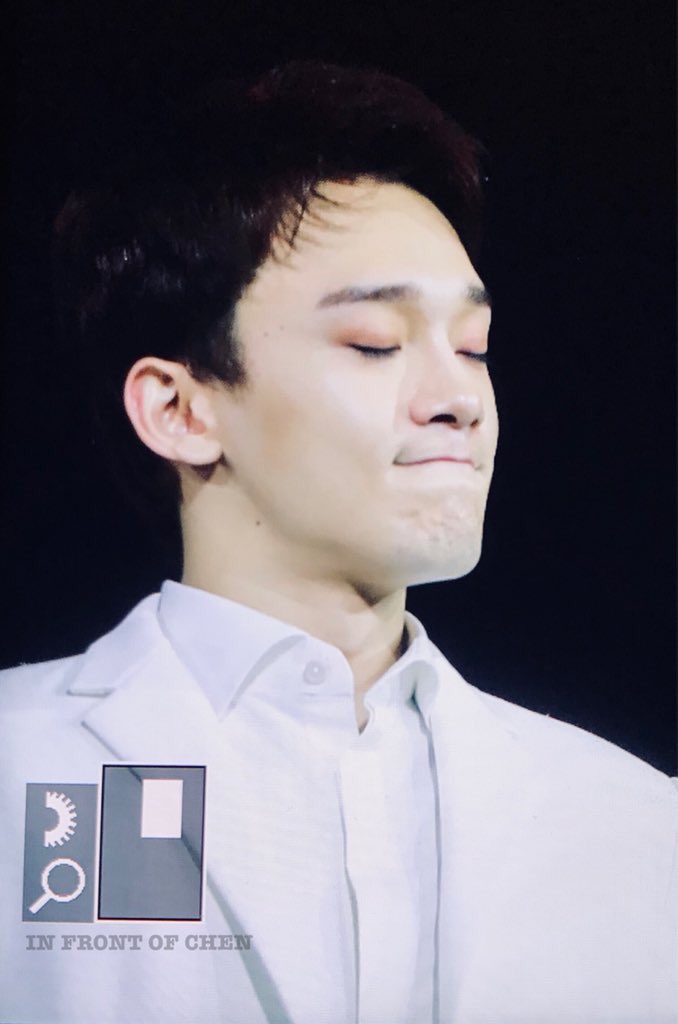 jongdae pics tweet media