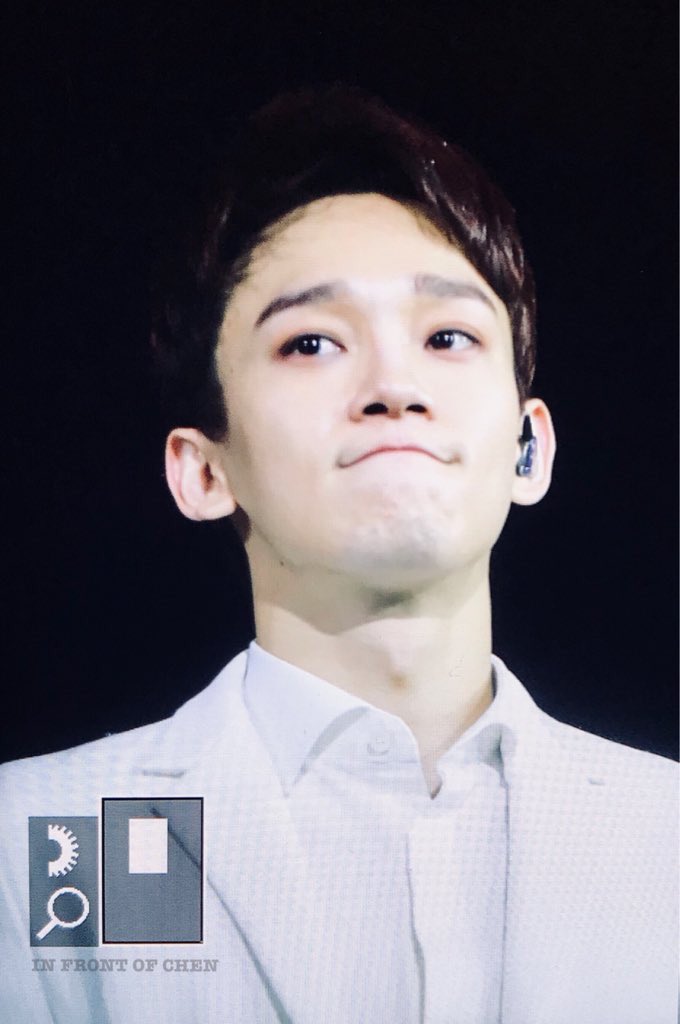 jongdae pics tweet media