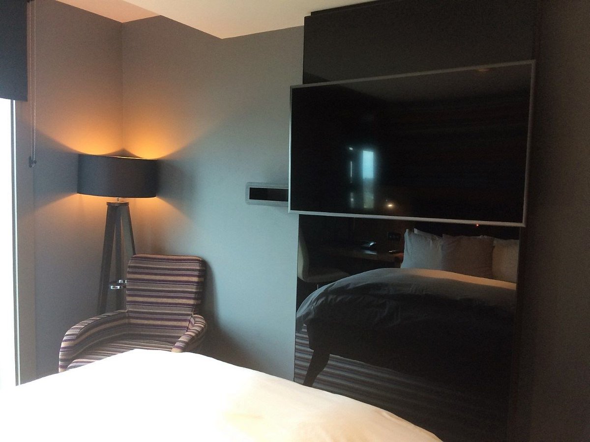 misssmiley32's tweet photo. Looking for that perfect weekend break? The Village Hotel in Sollihull https://t.co/YNzrx41Hn2 #hotel #weekendaway #getaway #destination #TravelTuesday #sollihull #VillageHotel #LuxuryTravel @Bloggeration_ https://t.co/wYOKRhGalr