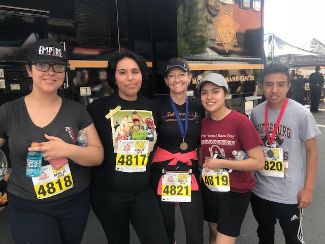 PittsburgPD's tweet photo. This morning Ofc Heidi Maguire and members of the #Pittsburg High School Foot Pursuit Running & Fitness Club participated in the #KopsForKids run ๐๐ฝโโ๏ธ๐๐พโโ๏ธ How are you enjoying the Spring weather today? https://t.co/DR1kxDT9Cs