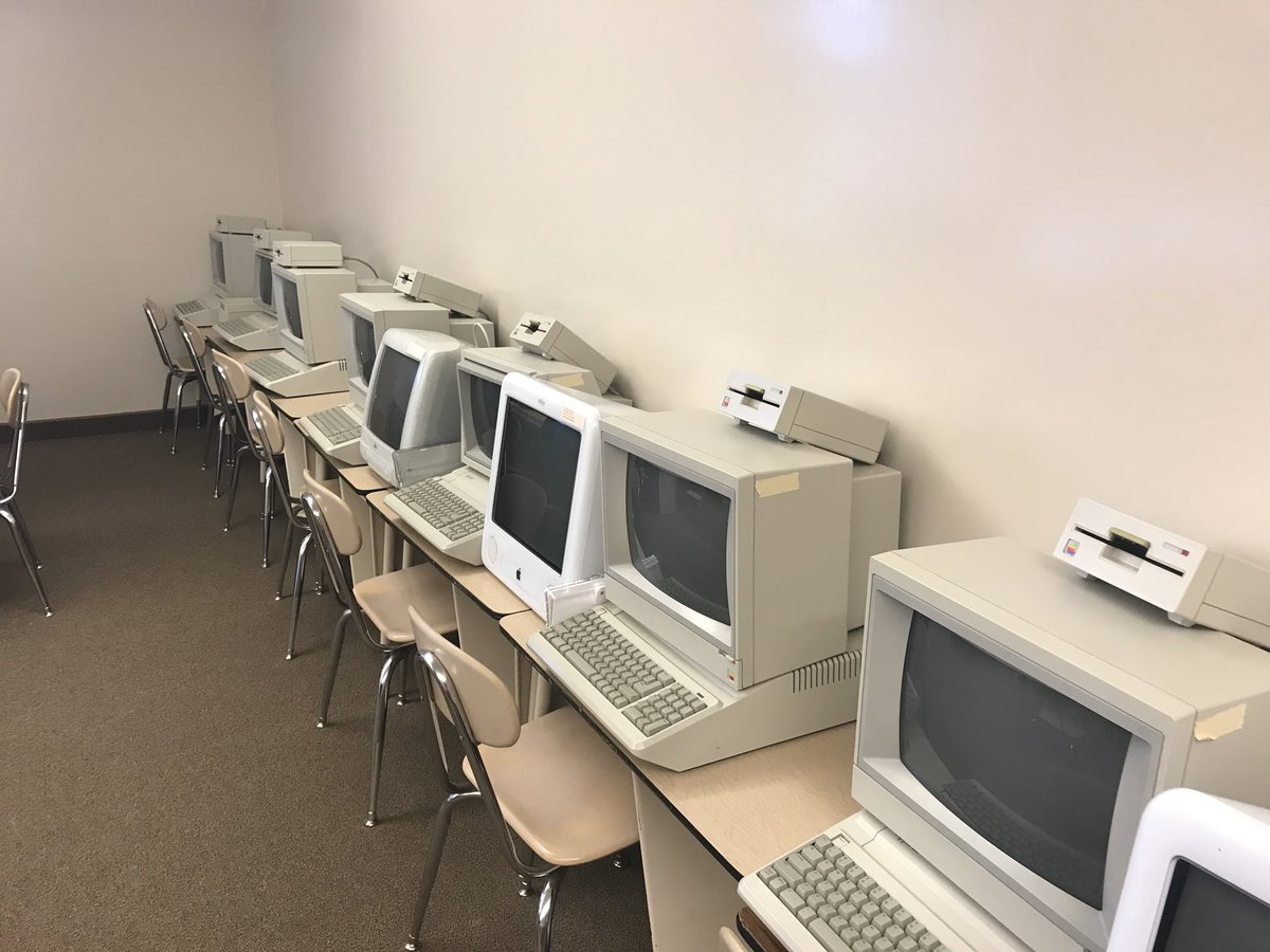 xthree's tweet photo. There's a computer lab in a Wyoming school that is still filled with Apple IIs.  Photos: @kylew01 https://t.co/qmDIAt4mVk