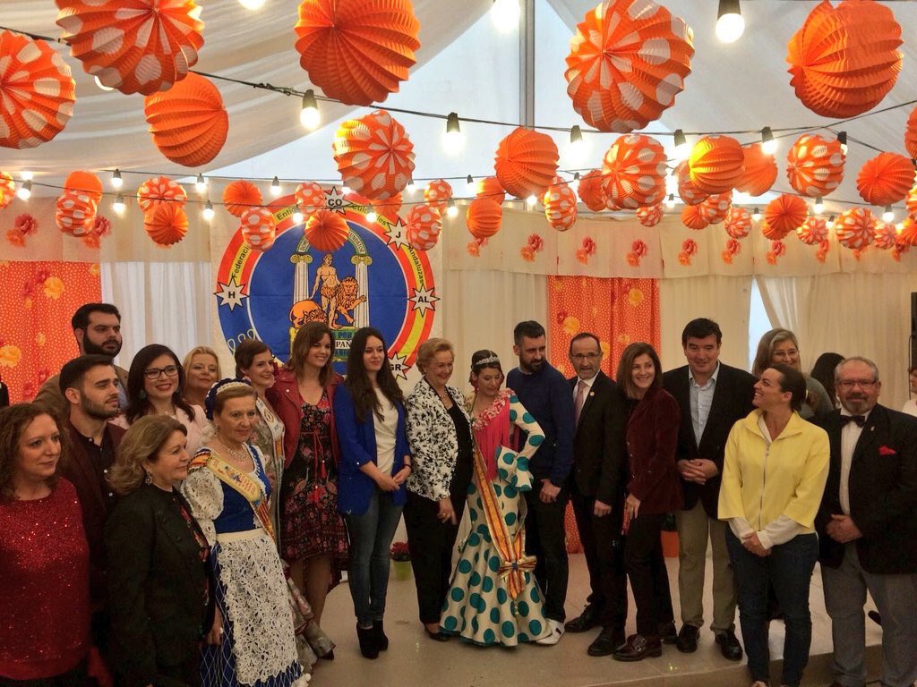 AjuntamentVLC's tweet photo. Com cada any arriba, al Jardí del Túria, la Gran Fira Andalusa de València. Actuacions de grups musicals, exhibicions i gastronomia, entre moltes altres activitats ubicades entre els ponts de l'Exposició i de les Flors. 💃🏻https://t.co/DqOvjyDWrg https://t.co/LAeIkrhv8x