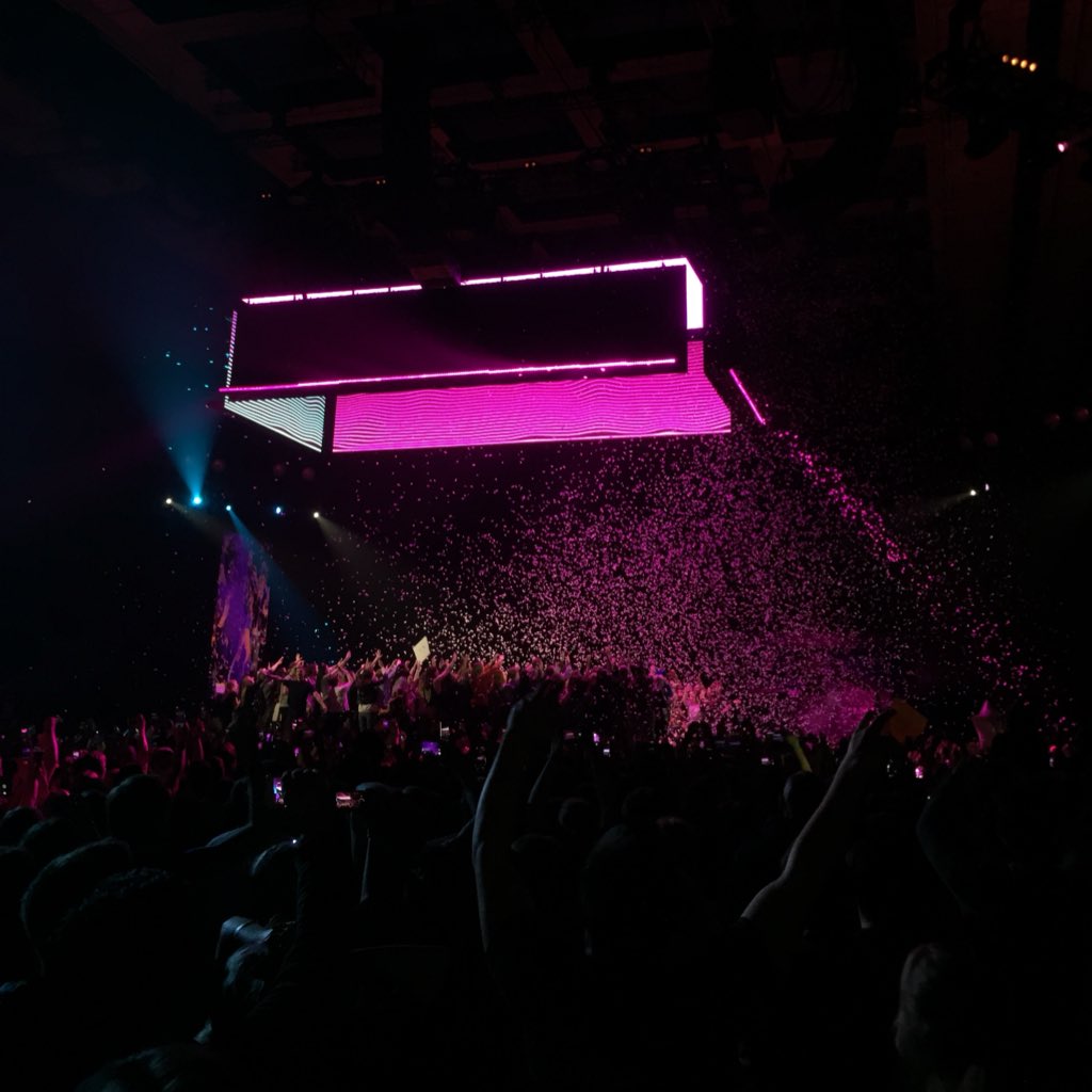 hearasound's tweet photo. #MONOLITHOUR
@30SECONDSTOMARS https://t.co/2KRwdEqnC0