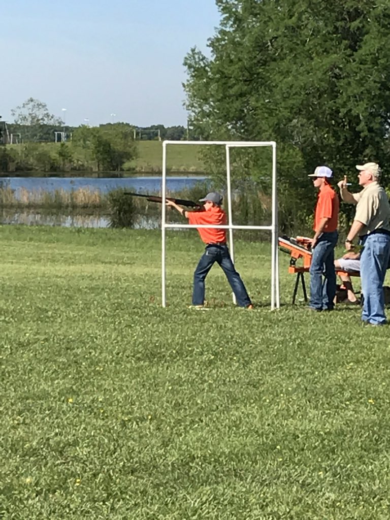 T5Cattle's tweet photo. District sporting clay shoot. Big brother coaching. #boys #shooting #ilovethesmellofburnedgunpowder https://t.co/gP8fH102Sf