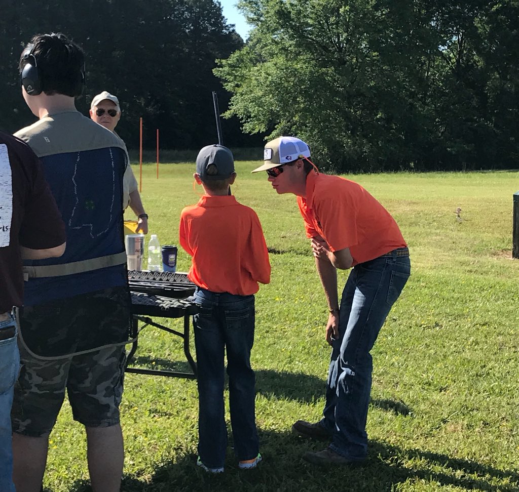 T5Cattle's tweet photo. District sporting clay shoot. Big brother coaching. #boys #shooting #ilovethesmellofburnedgunpowder https://t.co/gP8fH102Sf