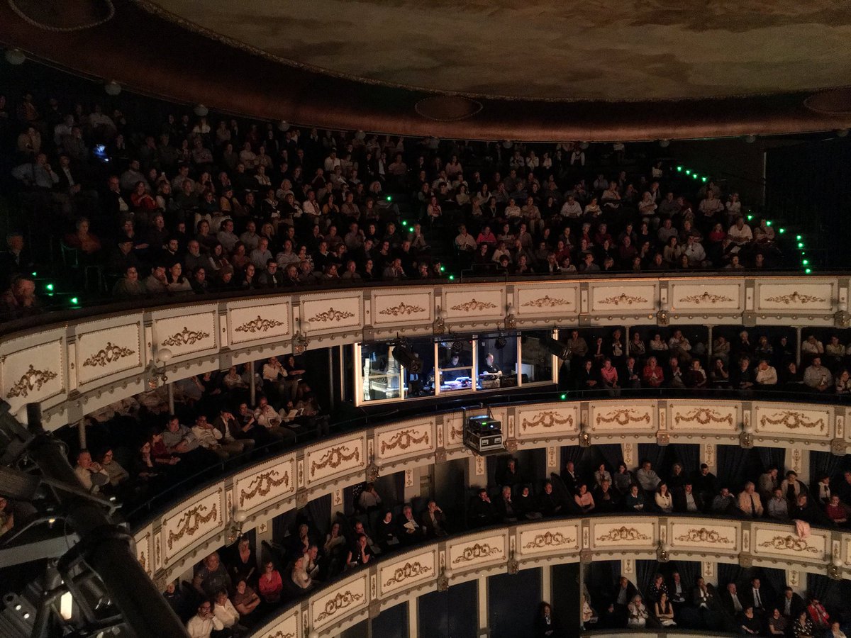PassioMLG's tweet photo. Segunda representación de “Passio Christi”: ¡SOLD OUT! #passiochristi #marcofrisina #malaga #fundacionvictoria #musica https://t.co/XqA0zqAtOz
