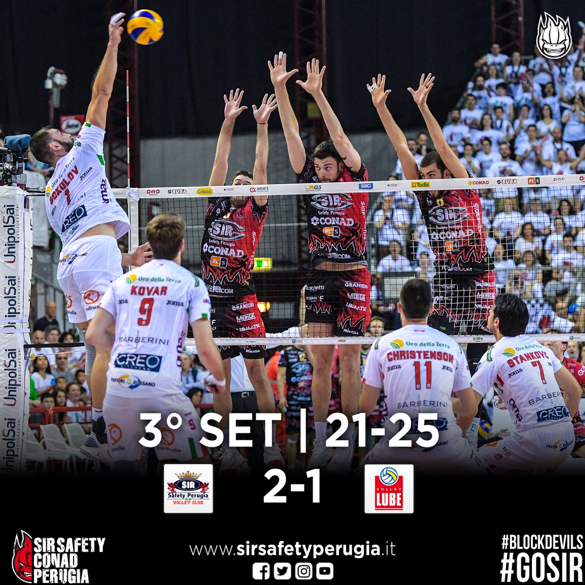 SIRVolleyPG's tweet image. Si rifanno sotto gli ostini che si aggiudicano il terzo gioco per 21-25! #3SET #PerugiaCivitanova #ChePlayoff #Superlega #GoSir #BlockDevils #RCD #ORAéADESSO