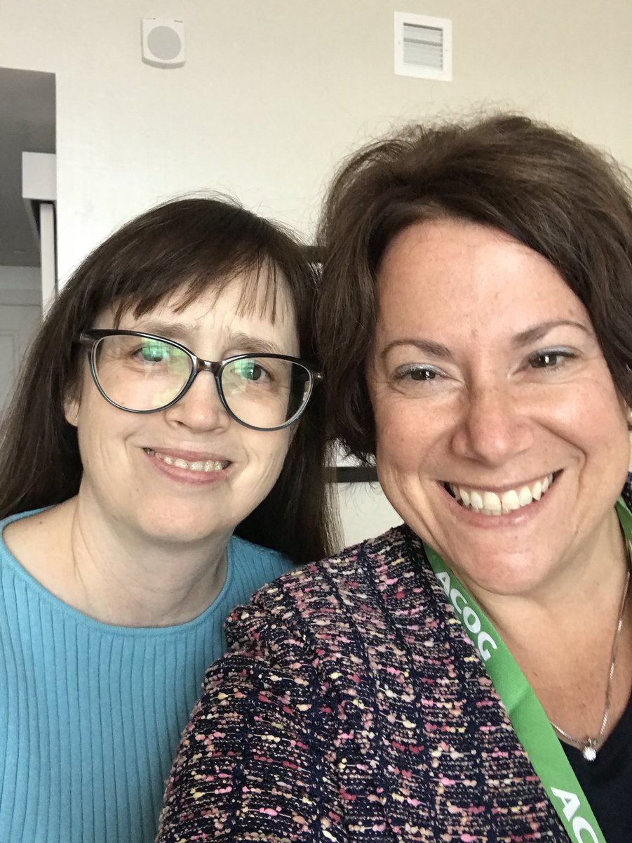 Newmdtwn's tweet photo. Here’s to great OB/GYN mentorship!!! @UMichOBGYN_Res #ACOGD6 https://t.co/Cj4Rd0OiWQ