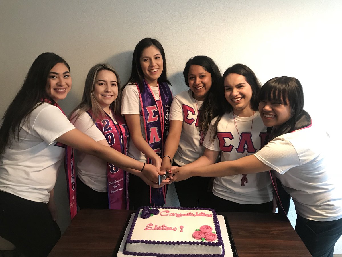 WazzuGammas's tweet image. The AlchEmizing Alpha Epsilon Chapter is proud to congratulate our six graduating sisters👩🏻‍🎓👩🏼‍🎓👩🏽‍🎓👩🏻‍🎓👩🏼‍🎓👩🏽‍🎓
#sigmalambdagamma #OGgammas #aechapter #hermanasporvida #sistersforlife #classof2018 
💖💜💖💜💖💜