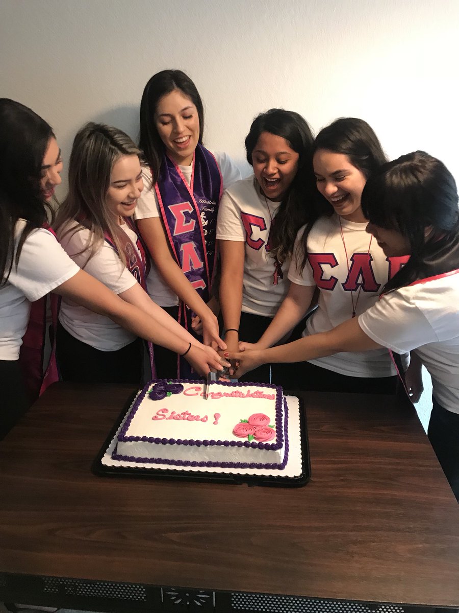 WazzuGammas's tweet image. The AlchEmizing Alpha Epsilon Chapter is proud to congratulate our six graduating sisters👩🏻‍🎓👩🏼‍🎓👩🏽‍🎓👩🏻‍🎓👩🏼‍🎓👩🏽‍🎓
#sigmalambdagamma #OGgammas #aechapter #hermanasporvida #sistersforlife #classof2018 
💖💜💖💜💖💜