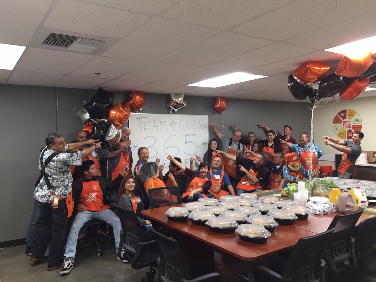 THD6665's tweet photo. Enjoying a well deserved breakfast from Denny’s😋 Club 365!!!👷‍♂️👷‍♀️🎯 https://t.co/QmqtQh1bME