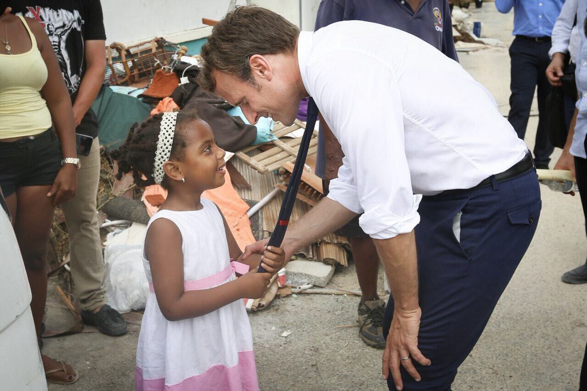 LeDeconex's tweet photo. Q. de Bernard A. (depuis son yacht) : #Macron est-il le président des riches ?
R. du #Deconex : FAKE ! La plupart de ses réformes impactent fortement les plus démunis. https://t.co/q6lKwjLJVX