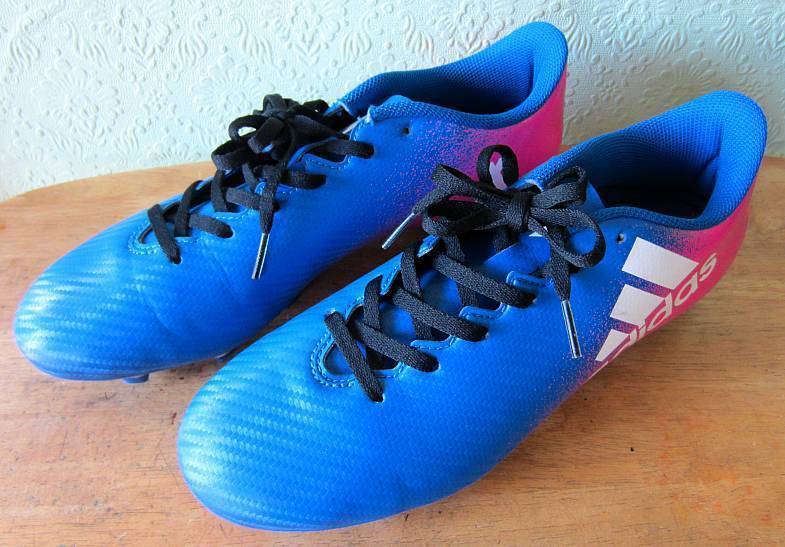 SnikoAlex's tweet photo. Adidas https://t.co/wWen6pYw0i