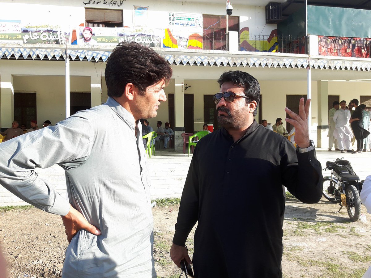 ArshadOtago's tweet photo. The agents of change at #KabalGround; knocking every door to stand up for your rights, breaking silence over state atrocities, and transforming the Pashtun society. More power to you guys
@HashiMandokhail
@mjdawar
#PashtunLongMarch2Swat https://t.co/TxBwkOGIAh