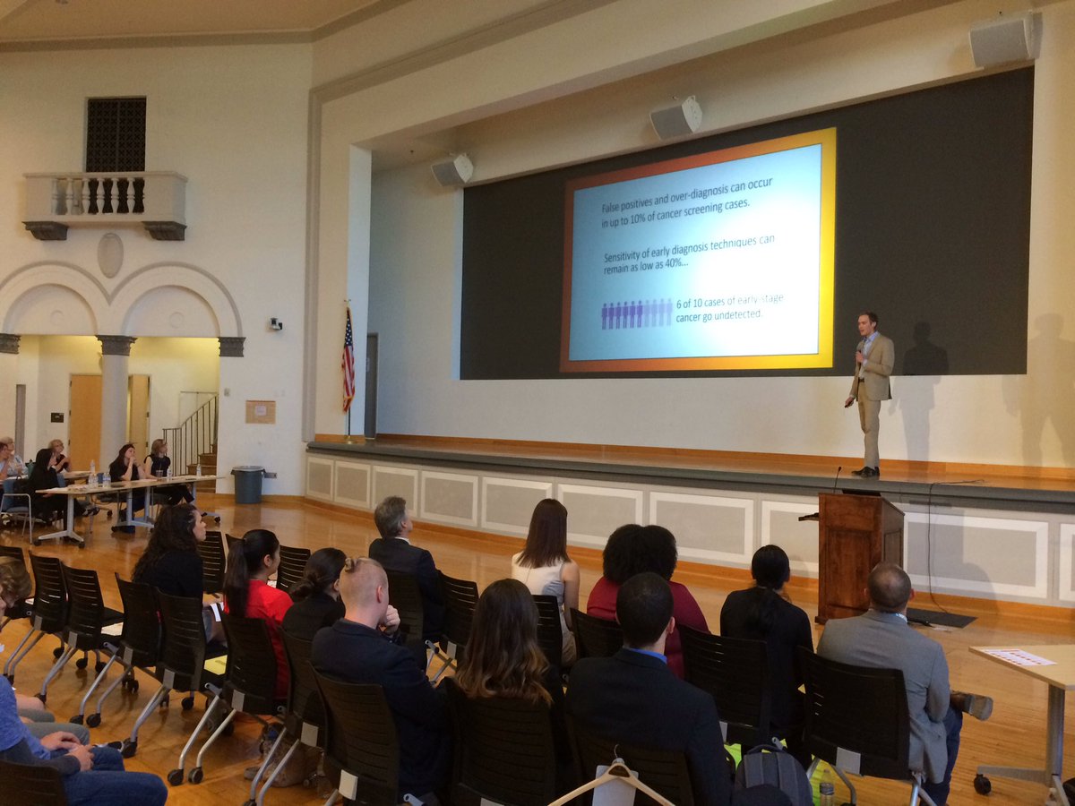 #UofA presenter Travis Sawyer presenting his research into the use of optical fluorescence for development of spectral fingerprints to better diagnose disease. #southwestshowdown2018 <a href="/UAGradCollege/">UA Graduate College</a>