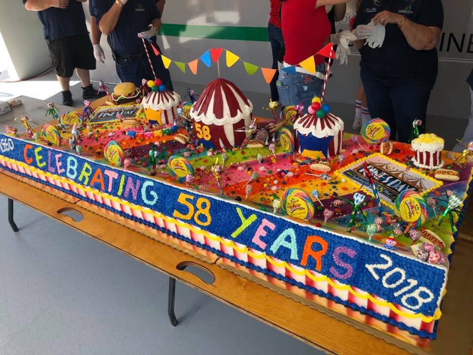 cityofppines's tweet photo. #PinesDay Fun Fact: Our Birthday cake is 10 feet long 😱
#PembrokePines #BrowardCounty #SouthFlorida https://t.co/TiLRLtsBU8