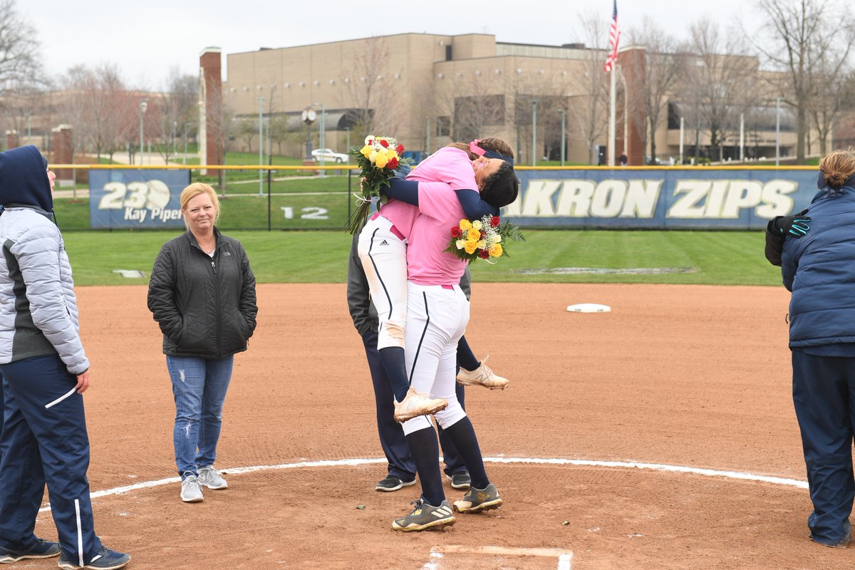 Akron Zips Softball tweet media