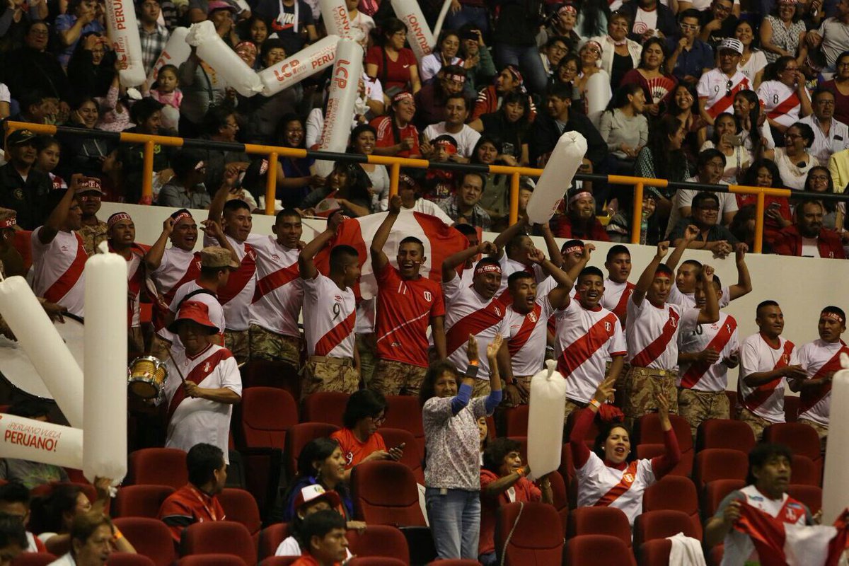 CaelLopez's tweet image. #TimeBack machine .@renderazul -&amp;gt; 2008 “Chico” 2009/10 Kim -&amp;gt; 2011/12 Cristofani -&amp;gt; 2012 Jimenez-&amp;gt; 2012 “Chico” -&amp;gt; 2013 Hong -&amp;gt; 2013/14 Malaga -&amp;gt; 2015/16 Marasciulo -&amp;gt; 2017/18 .@LuizomarM -&amp;gt; 2018 Aparicio | 10 períodos de trabajo en 10 años. 😱