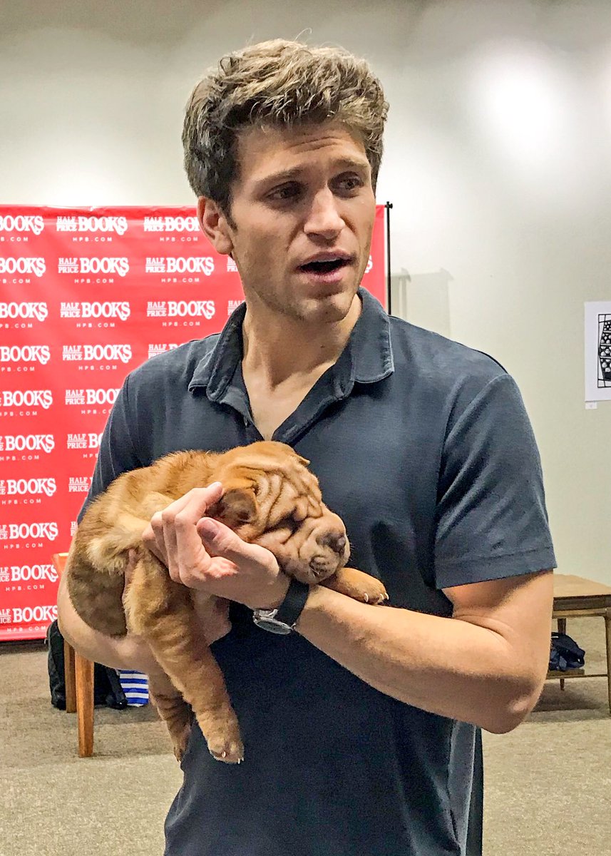 MrHolga's tweet photo. Went to @halfpricebooks twice today. Once for a @KeeganAllen book signing ticket. And again for the signing. My youngling had a good time and I got a few shots. Mr. Allen was very nice. I hope my Holga shots turn out. https://t.co/CnuwGpMDfg