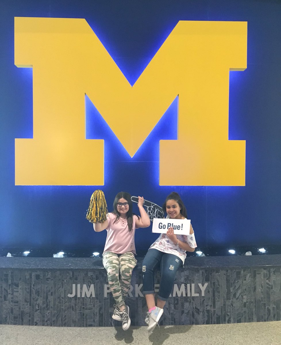 LavenderMc's tweet photo. We love you @JarredMcDuffey #umichengin18 https://t.co/fi2dPDrRm7