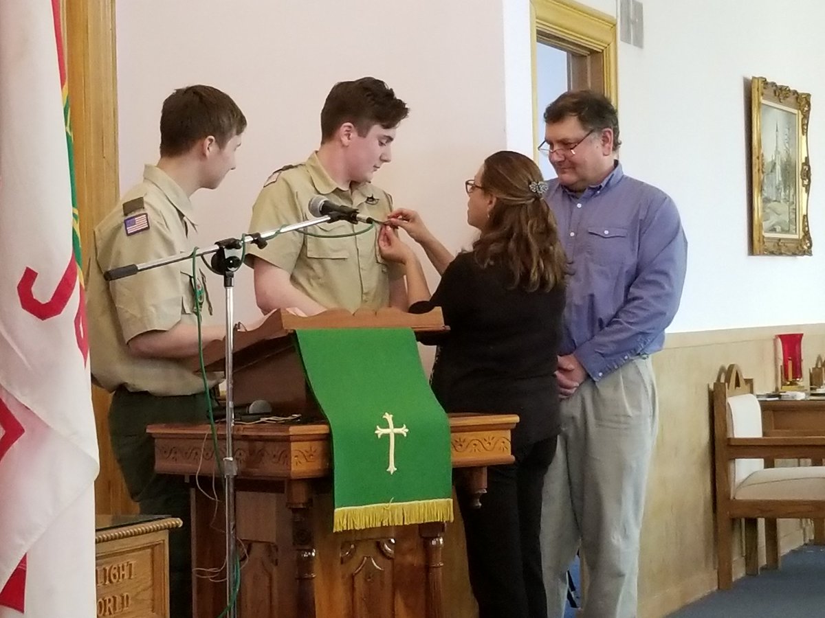 JohnMProos's tweet photo. Only 5% of Boy Scouts earn of the rank of #EagleScout, & today Chris Symonds of Dowagiac joined their ranks. Congratulations & job well done! #SWMIService https://t.co/0f0wW2Vhrg