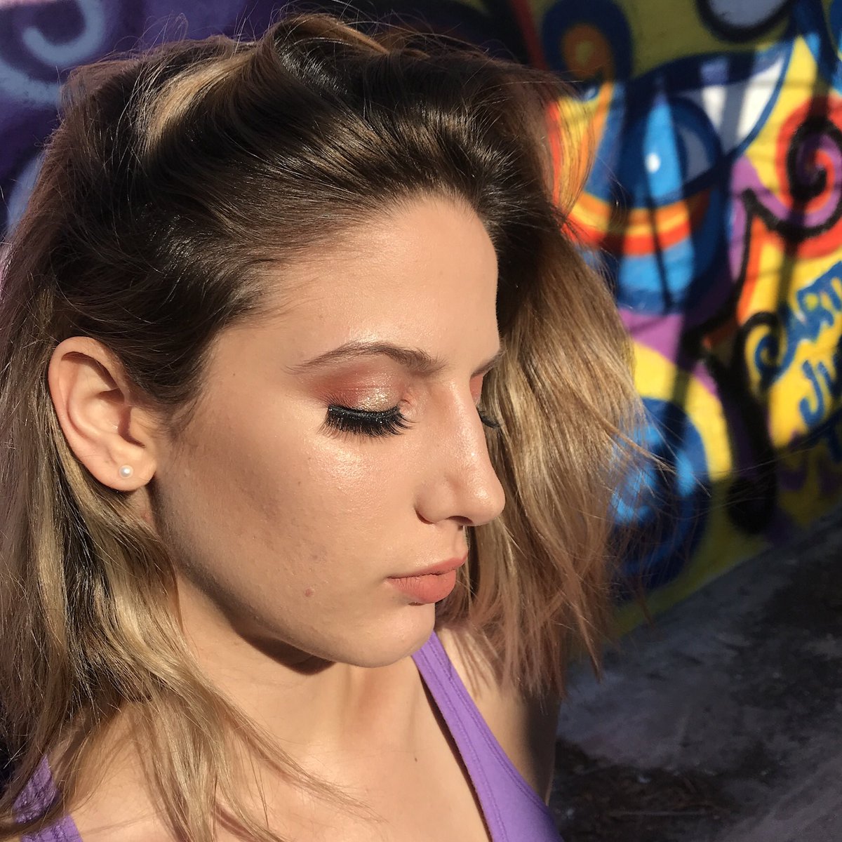 joideanmakeup's tweet photo. DM me to book Prom Makeup! Super reasonable prices❤️ https://t.co/KHbZXfzKpj