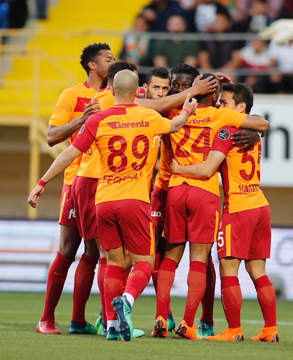 K O N S A N T R A S Y O N !

Tribünlerde coşacaksın 🔥
Kupaları alacaksın !🔥
Sen şampiyon olacaksın !🔥
Seni sevmeyen ölsün, ölsün !🔥

#BugünGünlerdenGALATASARAY 💛 ❤