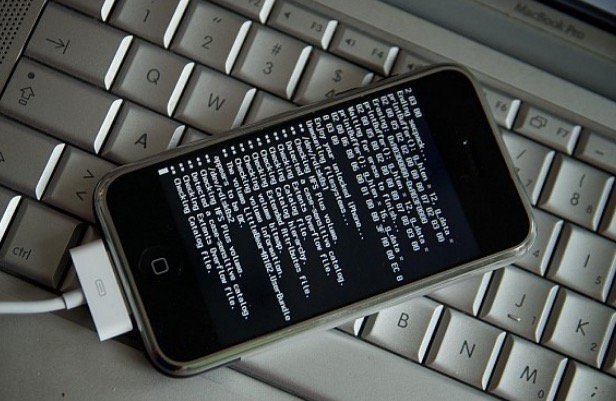 htcmania's tweet photo. Una startup te pagará hasta 3 millones si descubres una vulnerabilidad de iOS o Android https://t.co/r6HcXYlhFk https://t.co/WJ9KR9iwdg