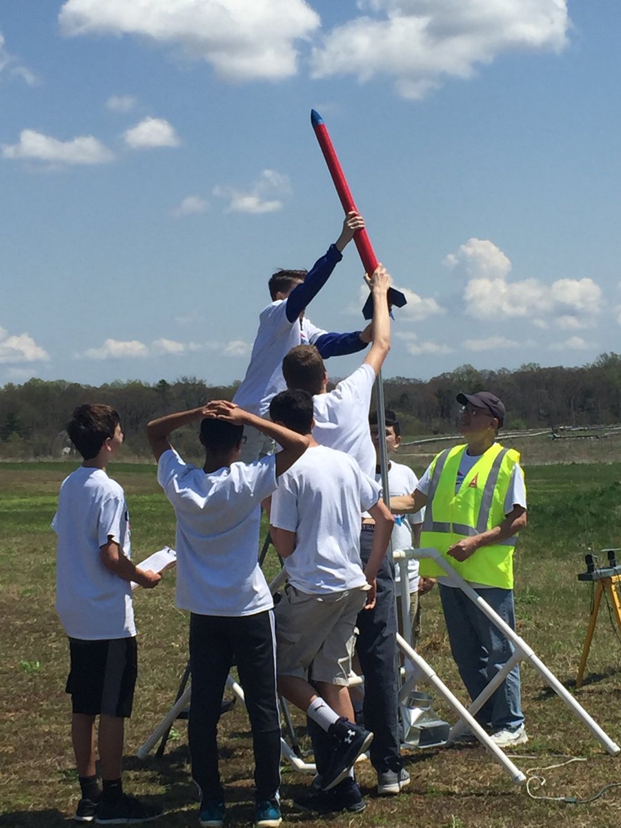 JenFrisella's tweet photo. Thank You Rowan AIAA for hosting such a great event for our future engineers! Exciting Day! Enjoyed hearing from Jess Snyder today from NASA! Also thanks to Bruce Canino from SOJARS and all the volunteers! https://t.co/lSJiBAZxWe