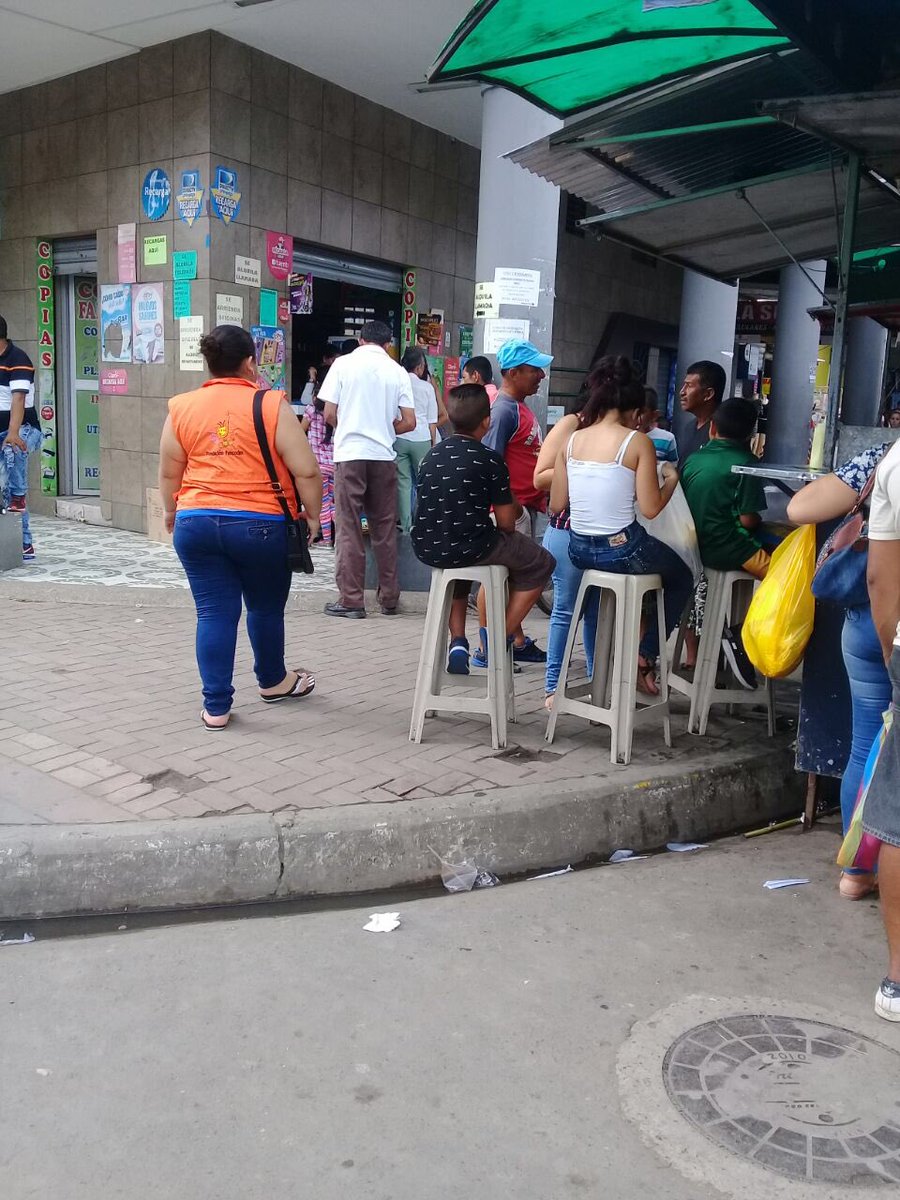 FUNCOCIM's tweet photo. #FundacionFuncocim cooperante de @InclusionEc Distrito #Portoviejo ;Monitoreando y Abordando casos de Mendicidad en Mercados y Centros Comerciales. @veroconf @berecordero @MIES_Zona4 @guidoamauri @JorgeBravoEC @Kary_Arteaga https://t.co/ClDEoltK2N